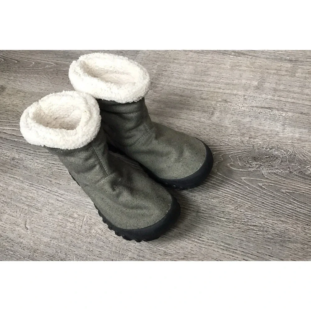 BOGS Women's B Moc II Slipper Dark Green Size 7 Winter Snow Boots